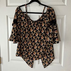 Paper Crane Fall Dark Floral Blouse Cold Shoulder Lace and Bell Sleeves,‎ Sz Med